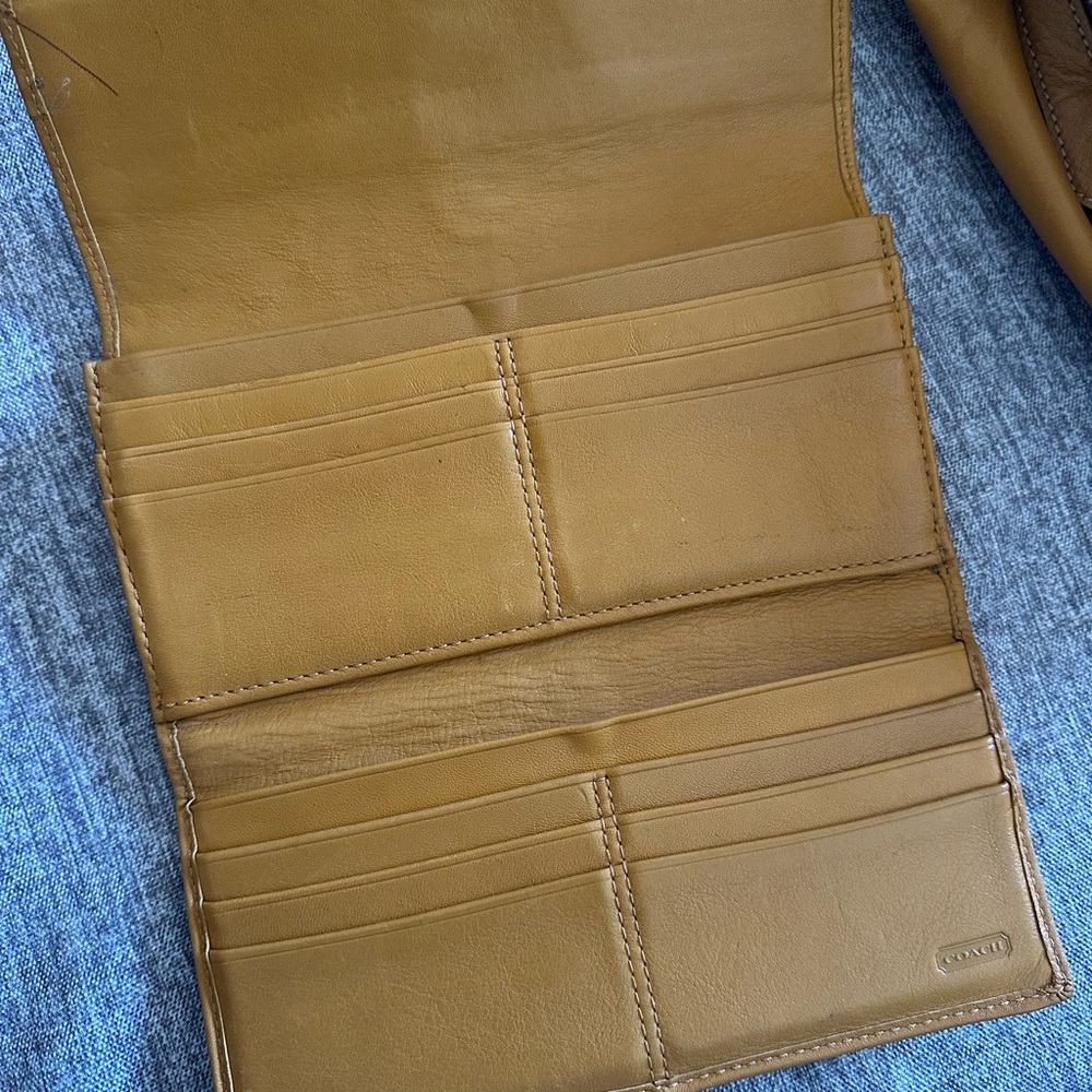 Coach Camel  Leather Shoulder Bag and Wallet - Picture 6 of 10